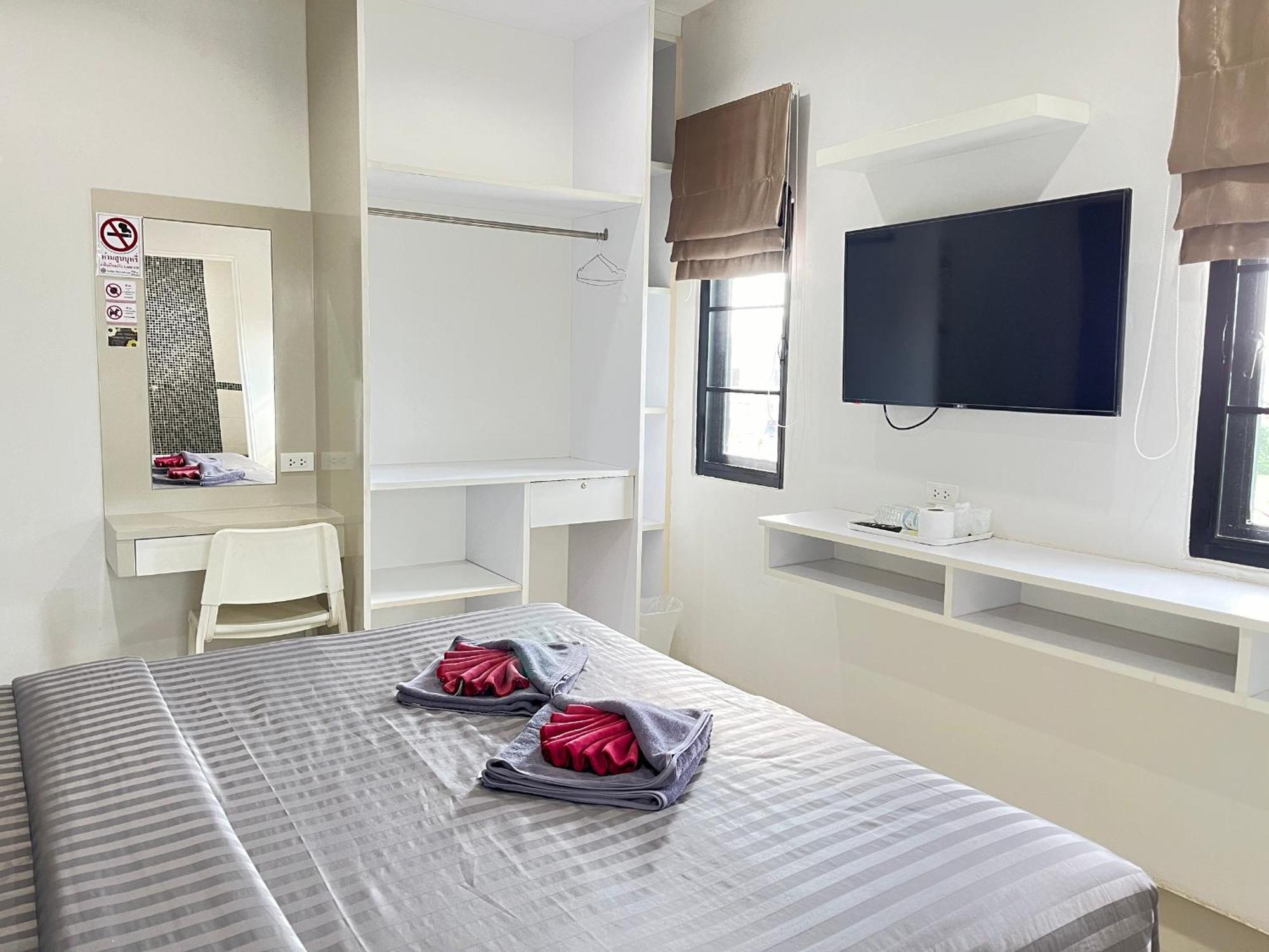 The Gun Hotel Surin Exterior photo